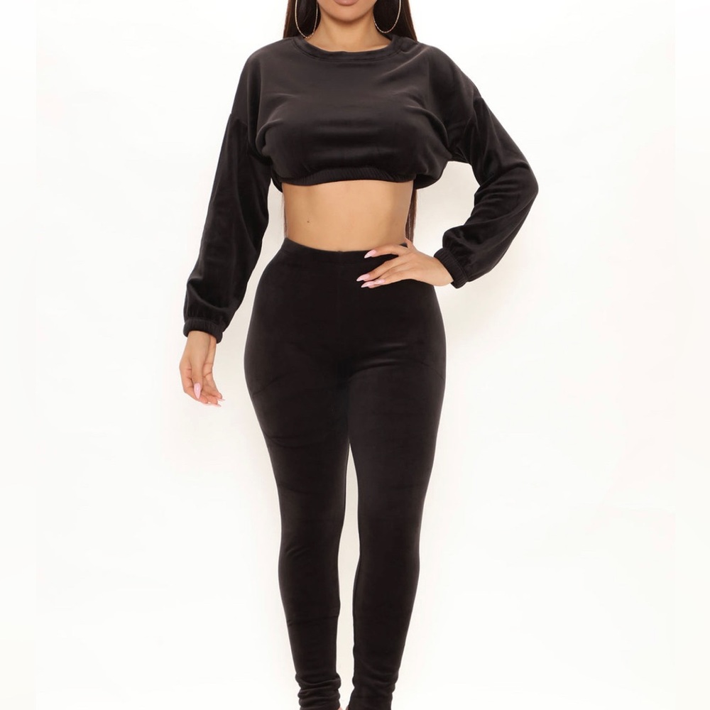 Two piece velour women high fashion pants set